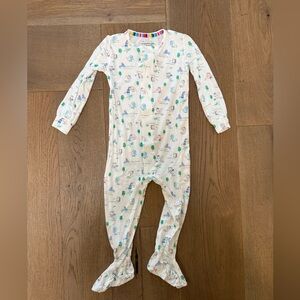 Magnetic Me Cream Footie with Whimsical Print 18-24 months NWOT